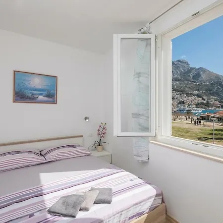 Sandy * Omiš